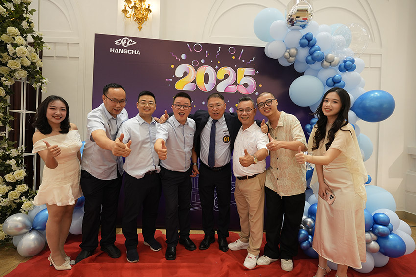 Sales-Growth Hangcha-Vietnam-Celebrates-First-Ever-Annual-Meeting-Successfully-04.jpg